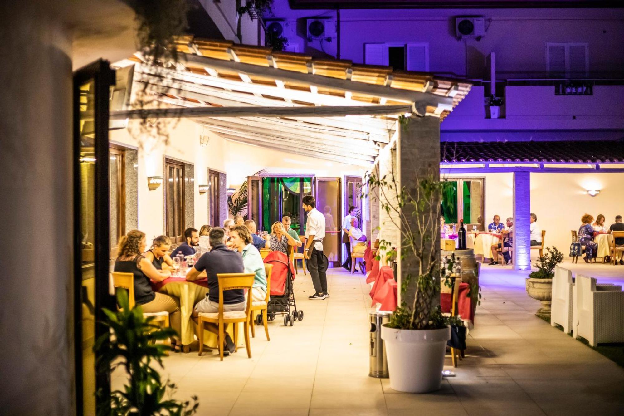 Hotel Calabrisella Calabria Buitenkant foto